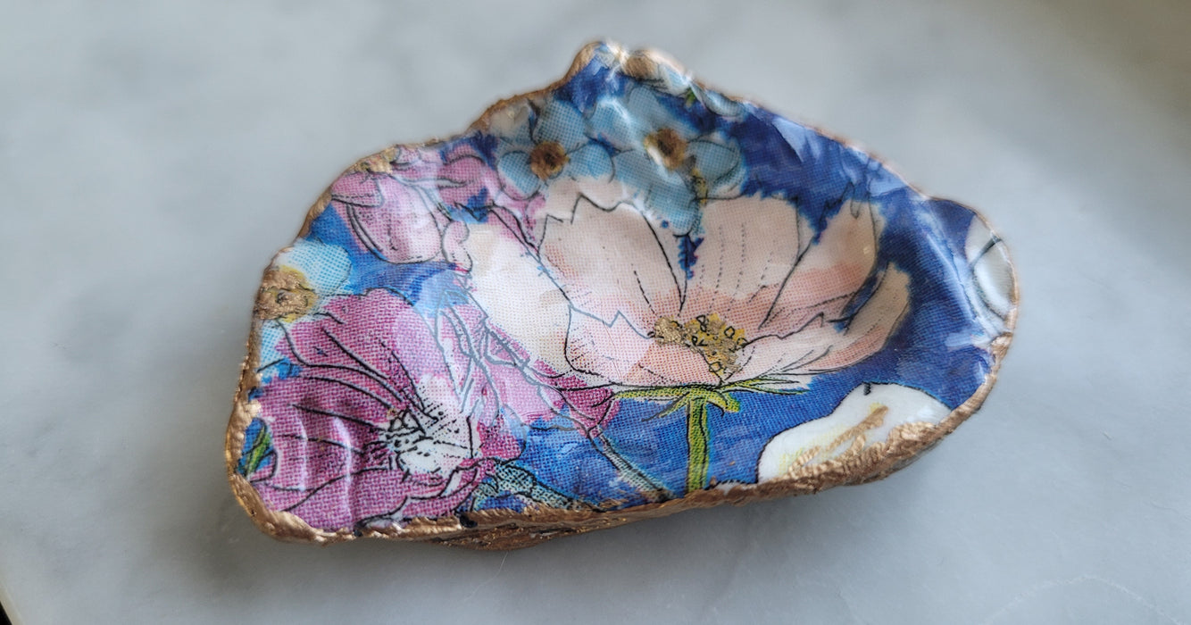 Oyster Shell Trinket Dish Blue Floral with Gold Leaf Paint (approx 2.25 in)